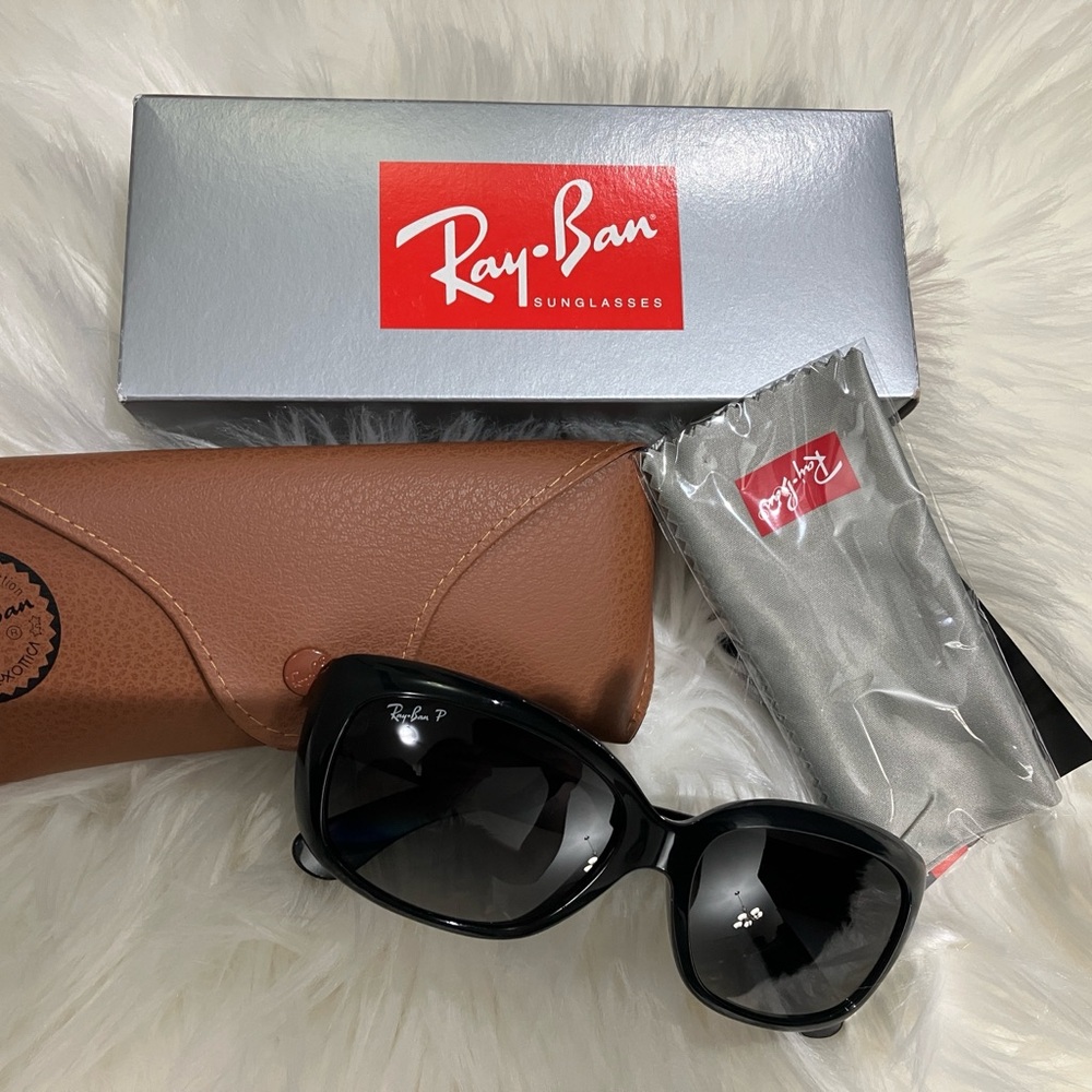 Ray-Ban Black Jackie Ohh Classic Sunglasses with Iconic Design